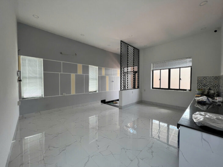 Bán nhà Lương Định Của chỉ 1 căn nhà. Dt: 76.9m2, ngang 5m Hẻm oto 3m Giá bán : 2,650 tỉ bớt