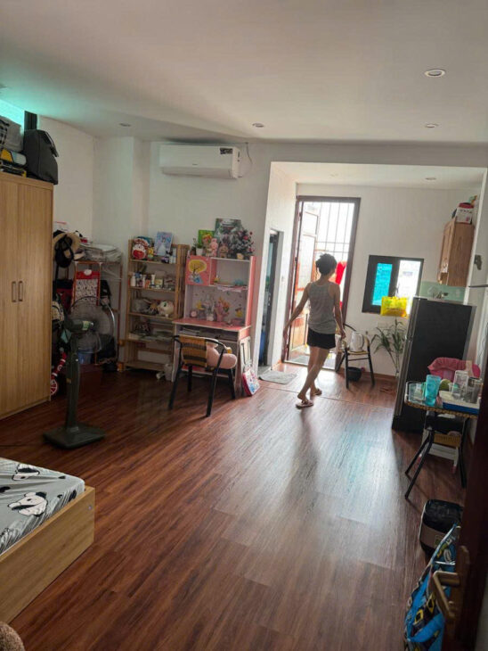 : Mặt phố Pháo Đài láng , sát phố ,kinh doanh sầm uất, cạnh công viên 72m, chỉ 20 tỷ