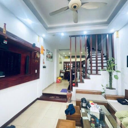 Bán Gấp Nhà Thụy Khuê Tây Hồ – Ô Tô Đỗ Cửa, Thiết Kế Hiện Đại, 40m2 Giá Chỉ Hơn 9 Tỷ!