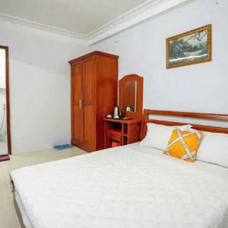 Bán khách sạn 6 tầng TTTP Nha Trang. 102m2 giá bán 18,5 tỷ Lh : e Na