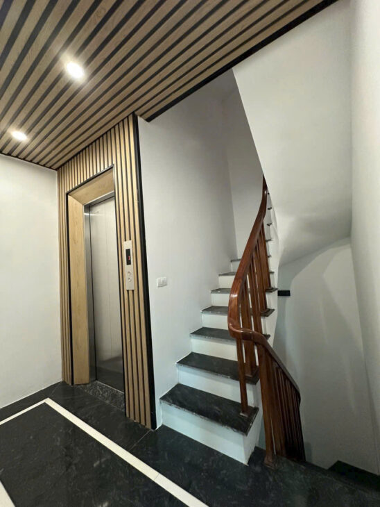 HIẾM!SIÊU PHẨM LÔ GÓC 52m, 6 TẦNG – THANG MÁY – Ô TÔ VÀO NHÀ – THẠCH BÀN – 8,5 TỶ