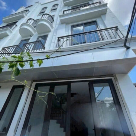 Bán gấp nhà đẹp 5 tầng Phúc Lợi, oto đỗ cổng, nội thất hiện đại 5 tỷ