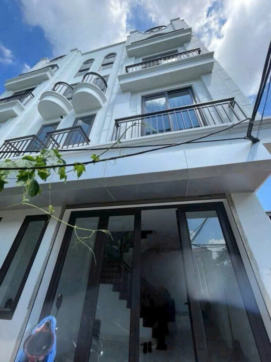 Bán gấp nhà đẹp 5 tầng Phúc Lợi, oto đỗ cổng, nội thất hiện đại 5 tỷ