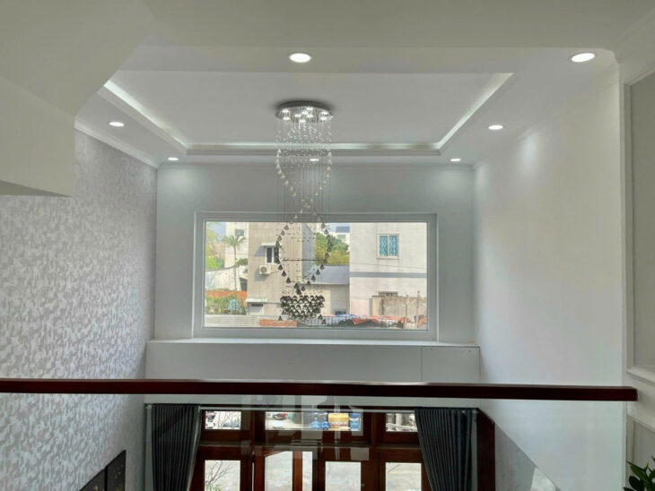 Nhà đẹp nét căng Hồng Tiến, 49,6m2 x 4 tầng, giá 8,4 tỷ.