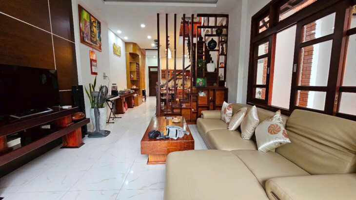 Nhà 3 tầng đường Hồ Xuân Hương – Nha Trang Diện tích 101m2 ngang 5,4m Giá 7,3 tỷ thương
