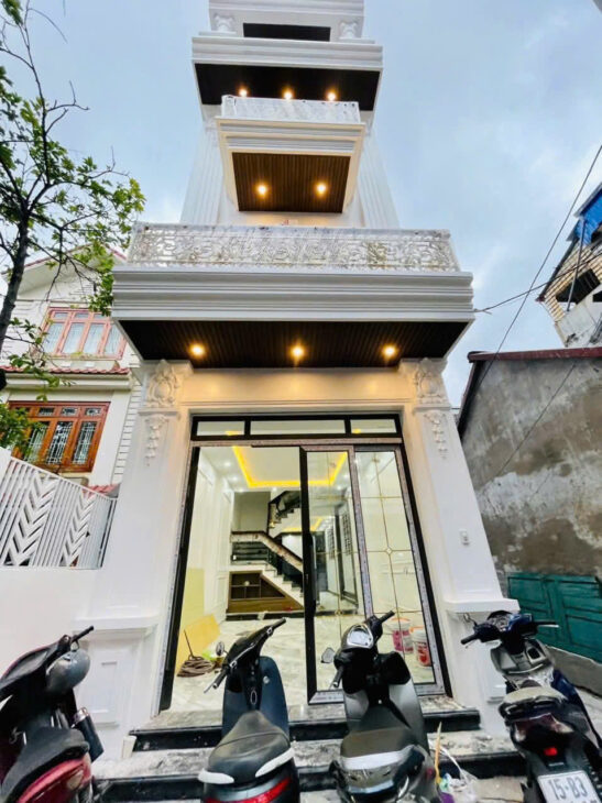Nhà 4 tầng mới tinh, lô góc, mặt ngõ Nam Pháp 67m, giá 7.5 tỉ, bán hàng cực đẹp
