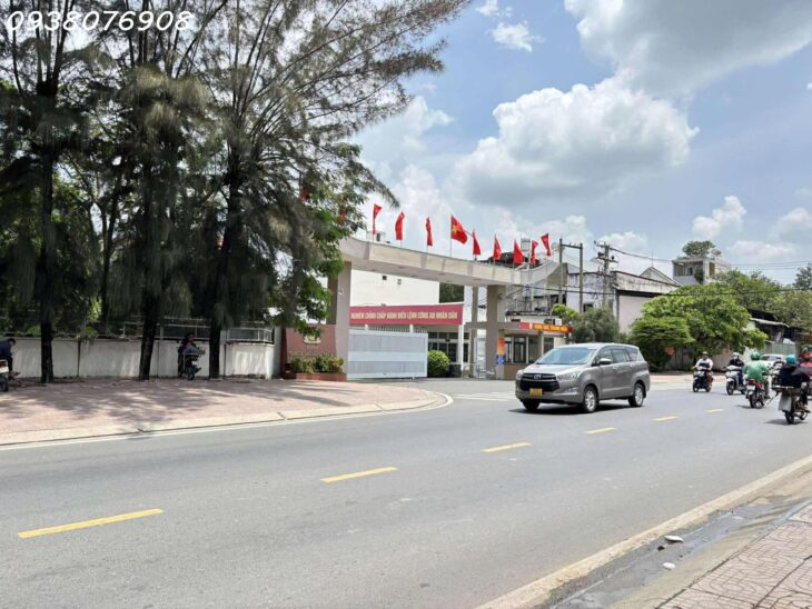 Nhà 85m2- 2 mặt tiền chợ Long Thạnh Mỹ-5.2 tỷ ngay Cao đẳng Cảnh Sát-5.2 tỷ