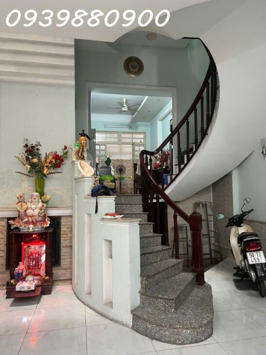 Cách 1 căn ra MT Phan Đang Lưu, 106m2 – 16Tỷ TL