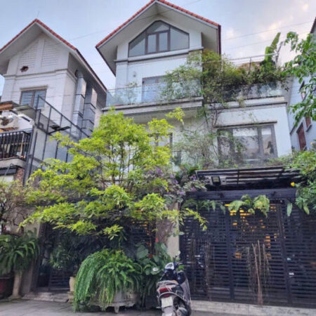 🏡 Bán biệt thự lô góc KĐT Thành phố Giao Lưu – 213m² – Giá 70 tỷ