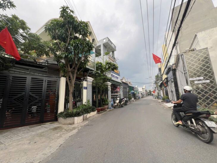 NHÀ MẶT TIỀN TÂN AN – ĐANG KINH DOANH VLXD – GIÁ CHỈ 3.68 TỶ