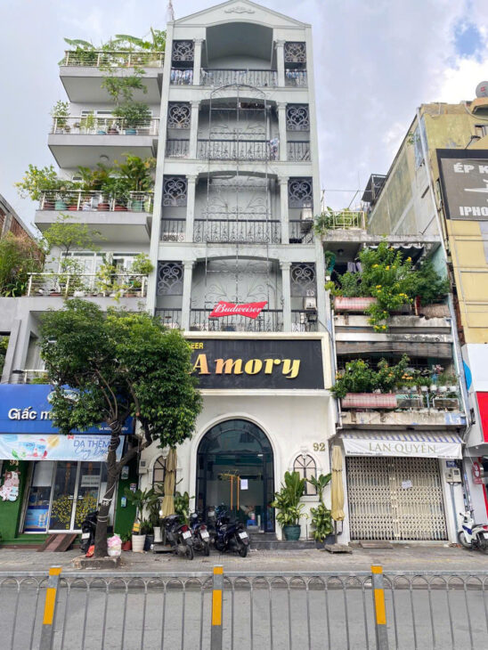 BÁN NHÀ PHỐ MẶT TIỀN NGUYỄN BIỂU – TRUNG TÂM QUẬN 5 – THU NHẬP ỔN ĐỊNH 66.000 USD/năm
