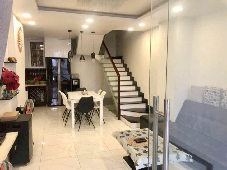 THUÊ NGUYÊN CĂN: 25.000.000 Đ/TH- HẺM XE HƠI PHAN XÍCH LONG- 60m2 – 5 TẦNG CÓ HẦM. LH:0933910039