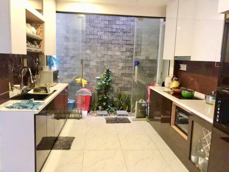 THUÊ NGUYÊN CĂN: 25.000.000 Đ/TH- HẺM XE HƠI PHAN XÍCH LONG- 60m2 – 5 TẦNG CÓ HẦM. LH:0933910039