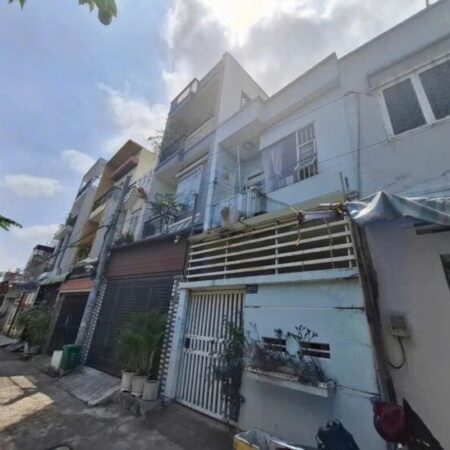 Nhà đẹp Tân Thới nHẤT- q12 sát Tân Bình -hẻm oto- 46m2 giá 3,xxtyr -không lộ giới tương lại 2 mặt