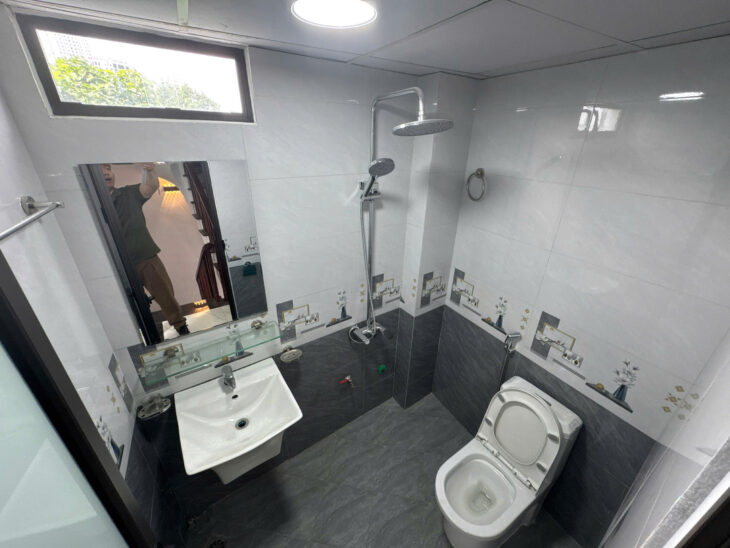 Bán nhà Linh Đàm, Hoàng Liệt + 41 m², 5T, lô góc, ô tô vào nhà,6,8 tỷ, 0844444453