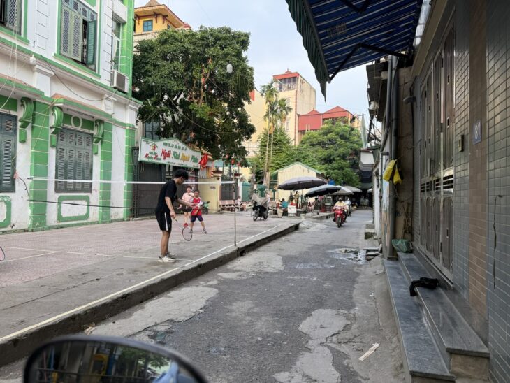 HIẾM!!! BÁN NHÀ PHỐ HOA BẰNG, YÊN HÒA, CẦU GIẤY – 90M² – Ô TÔ VÀO NHÀ – GIÁ 9,3 TỶ