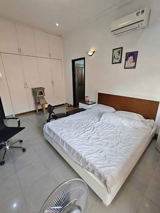 BÁN NHÀ PHỐ HẺM XE HƠI – DIỆN TÍCH LỚN – TRUNG TÂM THẢO ĐIỀN, TP. THỦ ĐỨC