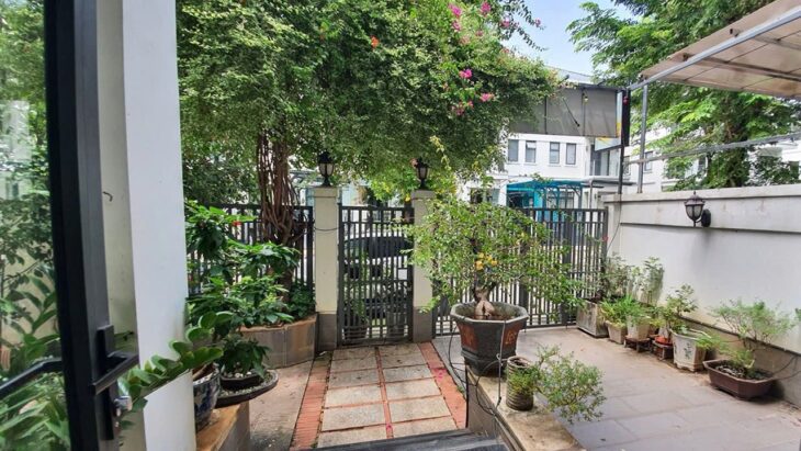 Nhà đẹp- giá tốt cần bán gấp NHÀ PHỐ SÂN VƯỜN CA0 CẤP LAKEVIEW CITY TIỆN NGHI Tại quận 2, TPHCM