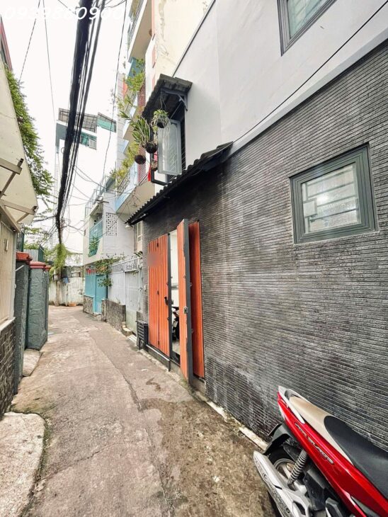 Nhà đẹp ngay Nhiêu Tứ, hẻm 3m cách 7 căn ra mặt tiền.