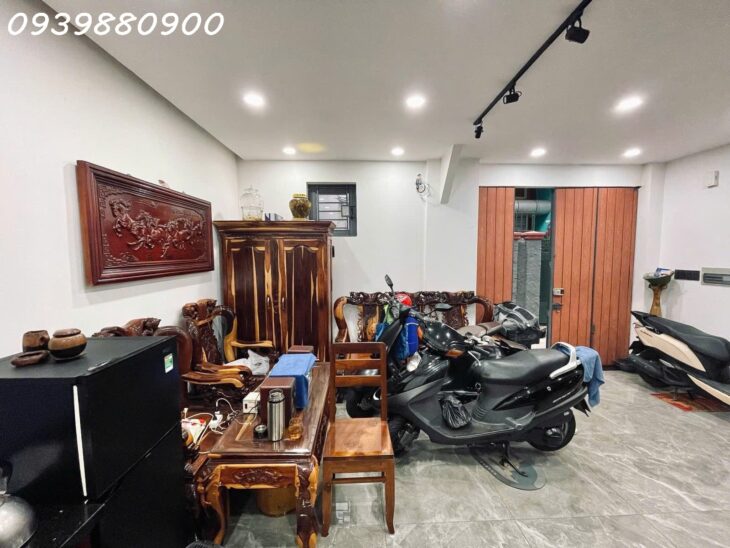 Nhà đẹp ngay Nhiêu Tứ, hẻm 3m cách 7 căn ra mặt tiền.