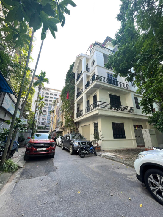 Bán nhà Ôtô tránh TRUNG KÍNH 75m/ 5Tầng/MT 5m 36.5 Tỷ, Gần Phố, KD tốt,Ngõ thông