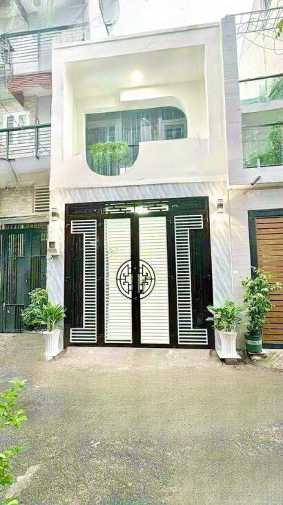 Bán nhà Q10, thông CMT8, oto trong nhà, 44M2, cao 2 tầng 2 phòng: Nhỉnh 6 Tỷ.