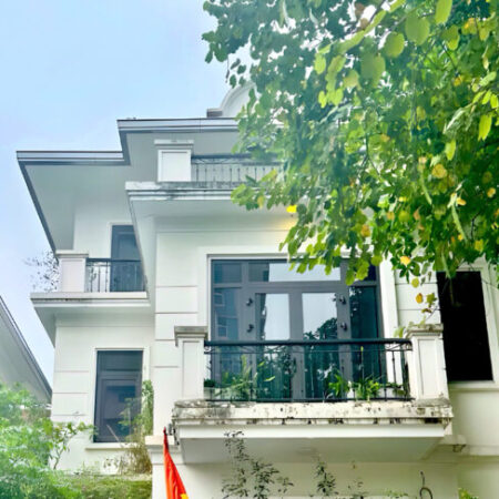 BÁN BT 198M2 CẠNH TRƯỜNG UNIS, ACADEMY. FULL NT GIÁ 78 TỶ.