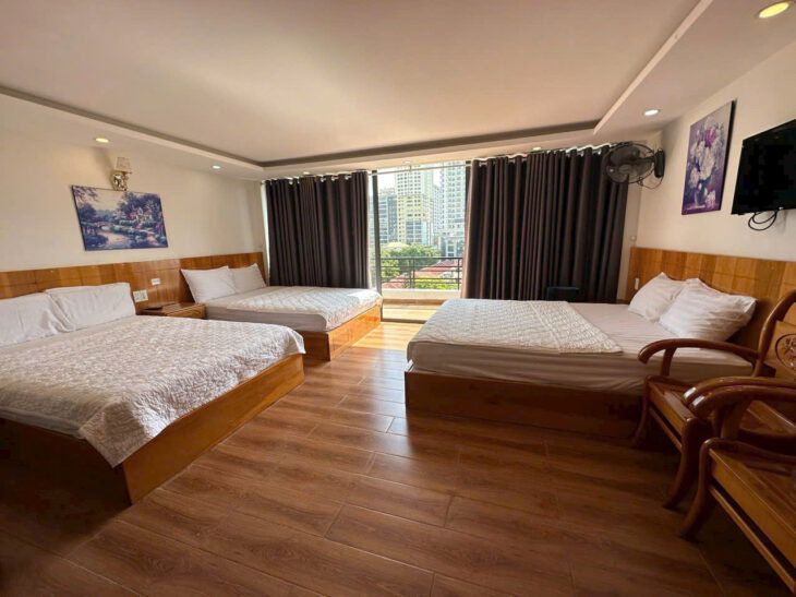 Bán khách sạn 8 tầng mặt tiền đường Đinh Tiên Hoàng, p.Lộc Thọ- Trung Tâm TP Nha Trang. Diện tích