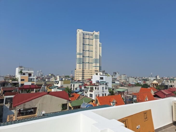 BÁN NHÀ LÔ GÓC NGUYỄN VĂN CỪ – THANG MÁY – Ô TÔ TRÁNH – GIÁ 13,9 TỶ 📍 Vị trí đắc địa – Duy nhất