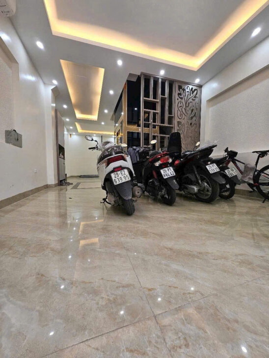 Phân lô VIP Trung Kính Cầu Giấy vỉ hè oto kinh doanh nhỉnh 32ty 70mx7t