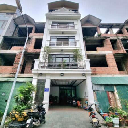 BÁN NHÀ THƯỢNG THANH 23 tỷ 90m PHÂN LÔ,Ô TÔ VỈA HÈ,LONG BIÊN
