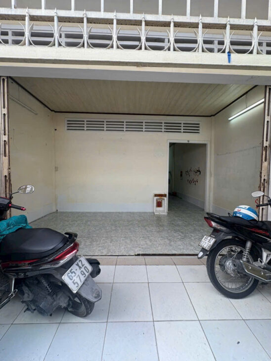 45. CHO THUÊ NHÀ 4,5 triệu MẶT TIỀN HẺM 77 PHẠM NGŨ LÃO