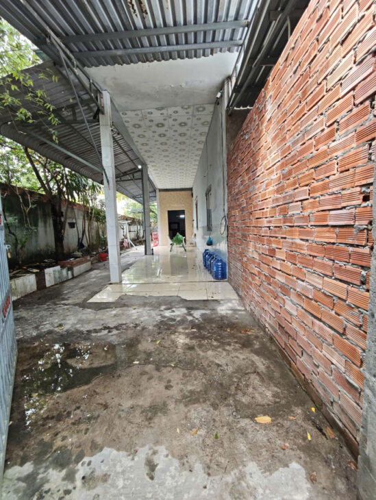 Nhà 6 triêụ 4 phòng ngủ Võ Văn Kiệt nơi có khuôn viên