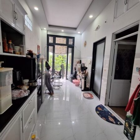 Bán nhà Phước Long B, DT 80m2, 4 tầng, 9PN, 9WC, Q.9, 7.25 tỷ, sổ hồng