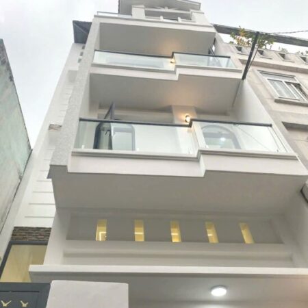 Bán nhà 4 tầng hẻm xe hơi ngay Lê Quang Định DT 42m2 Giá nhỉnh 7 tỷ