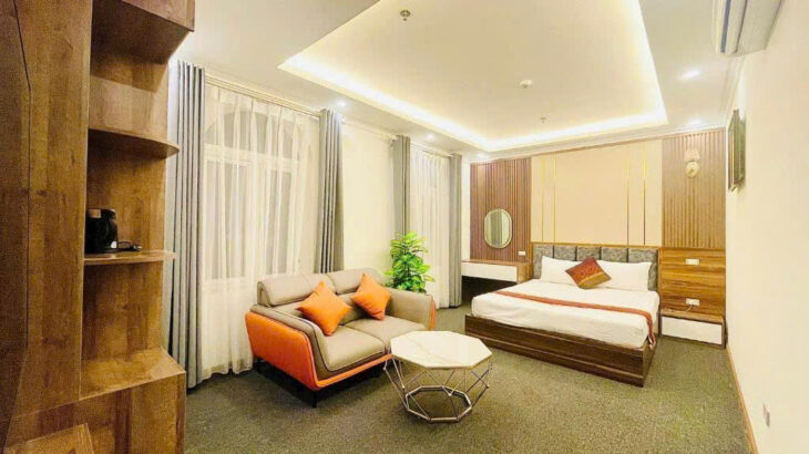 Bán khách sạn 3 sao quận Cầu Giấy, View Hồ, 155m2, 9 tầng, 71 tỷ