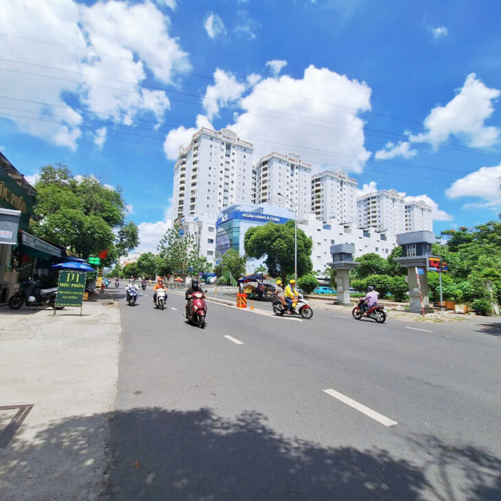 Bán nhà HXT Nguyễn Sơn Tân Phú, 136m2, 4 tầng, thang máy, sát BIG C 15,5 tỷ