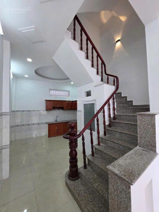 Bán căn góc 2 mặt tiền, sổ hồng ngang 7m Phước Bình sát Global City