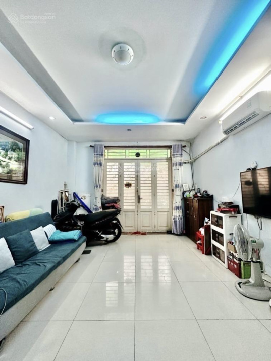 Bán Nhà 1 căn ra MT Nguyên Hồng- Bình Thạnh 2 Tầng – 64m2 – ngang 4m – chỉ 6.x tỷ