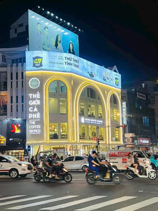 Bán Nhà 5 tầng kiên cố Mặt Tiền Trần Hưng Đạo, Quận 1 – 80m², Giá 38 Tỷ