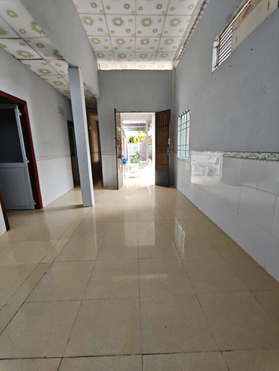 Nhà 6 triêụ 4 phòng ngủ Võ Văn Kiệt nơi có khuôn viên
