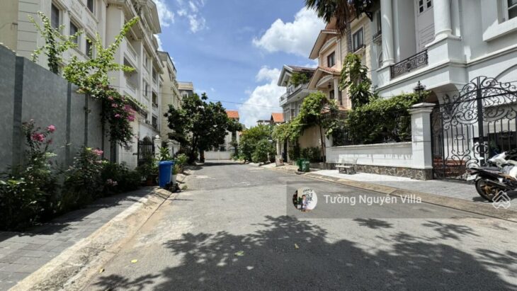 Bán villa đẹp 216/3/19 Nguyễn Văn Hưởng, Phường Thảo Điền, Quận 2 10x20m2