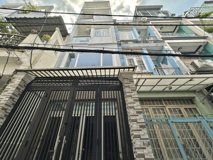 Bán căn nhà mặt phố vượng khí giữa lòng Long Biên – Cơ hội đầu tư