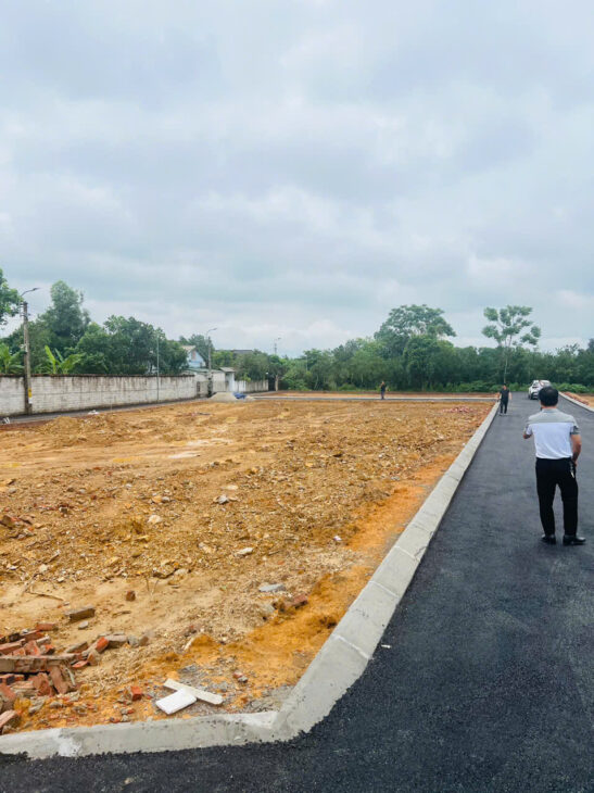Đất nền Láng Hòa Lạc 100m2 giá 2.2 tỷ – gần trung tâm thương mại, khu vực tiềm năng Nguyễn Hùng