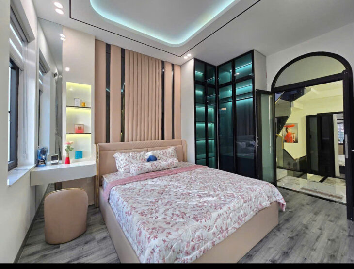 – Biệt thự 3 tầng, 2 mặt tiền kinh doanh, gần khán đài pháo hoa và khu sophau bờ sông hàn và bến du