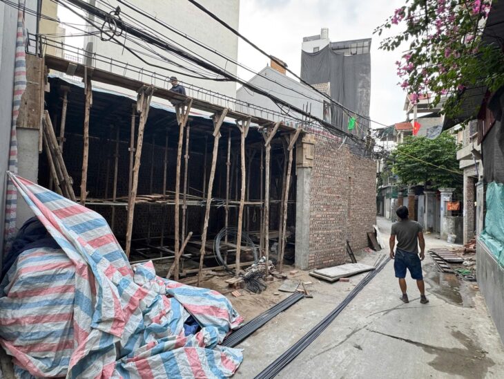 BÁN CĂN NHÀ 50m2 x5 tầng TẠI THẠCH BÀN, LONG BIÊN.