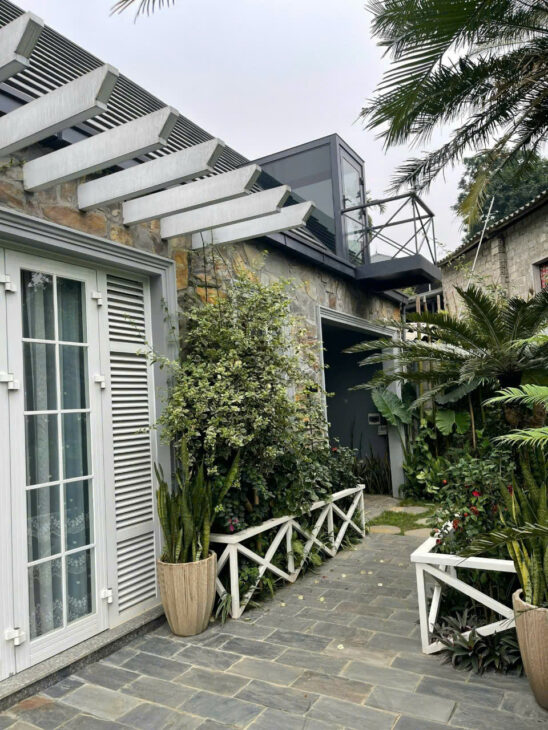 Bán biệt thự nhà vườn nghỉ dưỡng tại Phú Mãn, view suối đẹp – 516m2 – giá chỉ 8.5 tỷ