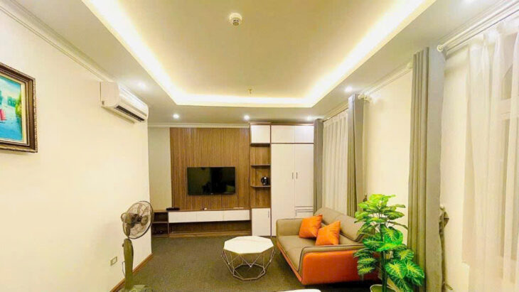 Bán khách sạn 3 sao quận Cầu Giấy, View Hồ, 155m2, 9 tầng, 71 tỷ
