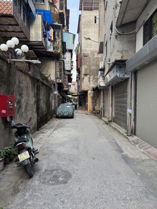 Bán nhà Kim Giang- Ngõ ô tô tránh- Ô tô vào nhà- 38m2