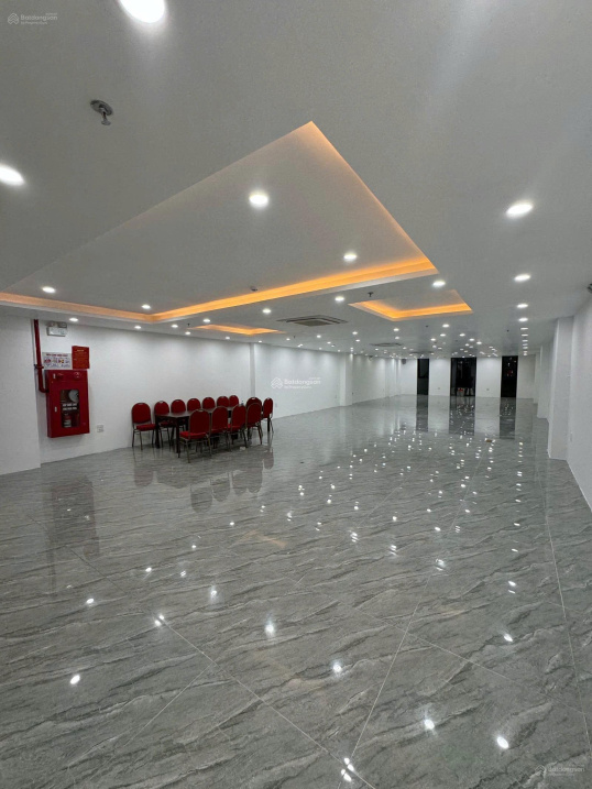 Bán Tòa Building Mặt Phố Hàng Chuối 225m/ 9T Thang máy, Mặt tiền 10.5m 290 Tỷ
